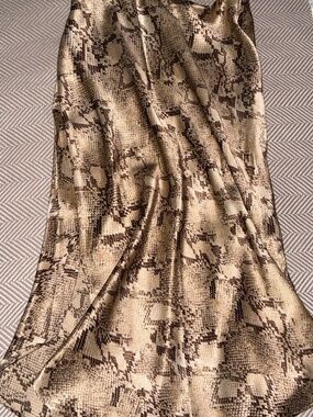 BANANA REPUBLIC 100% Silk Bias Cut Skirt ~ NEW ~ XXS P  0P